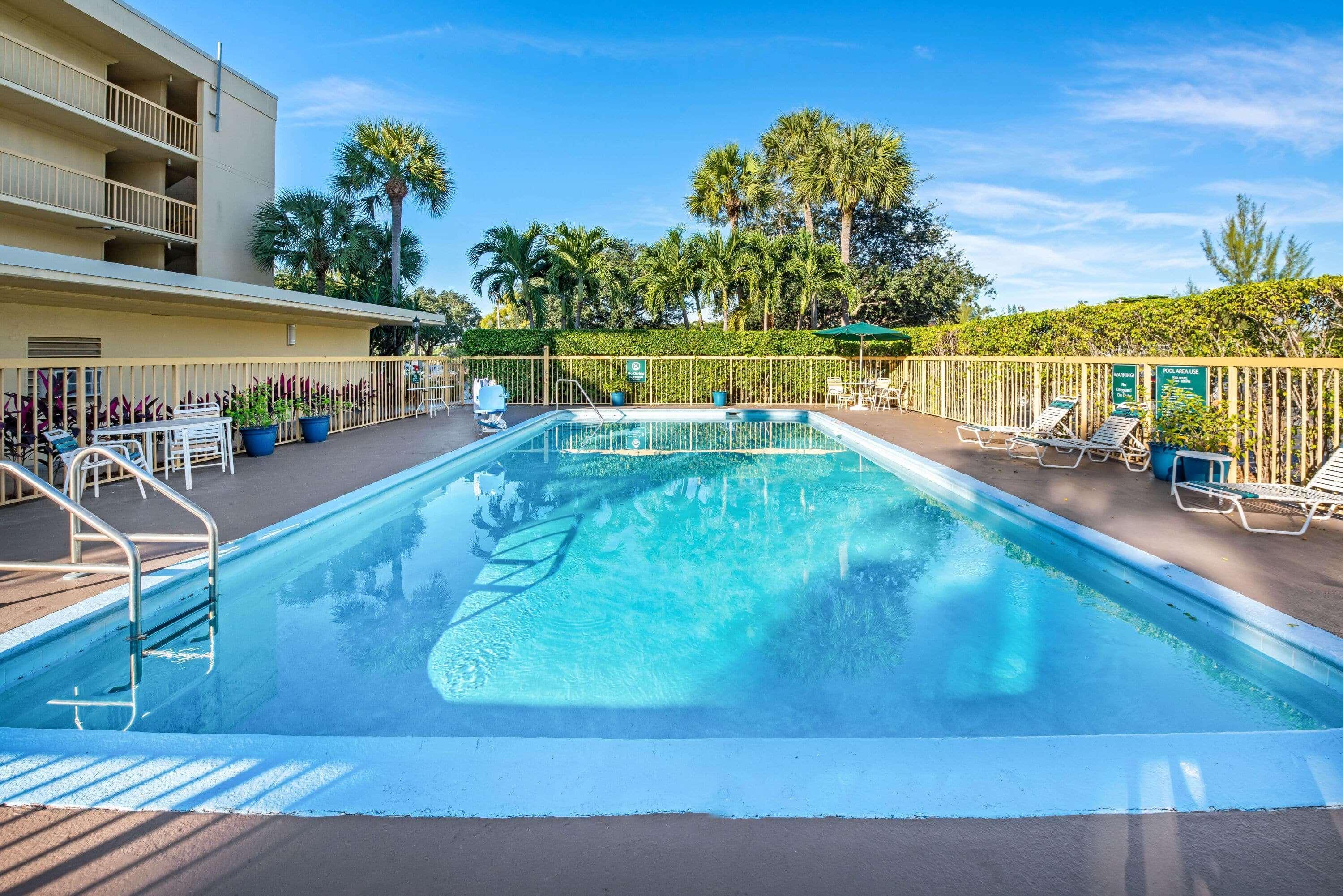 La Quinta Inn By Wyndham West Palm Beach - Florida Turnpike מראה חיצוני תמונה